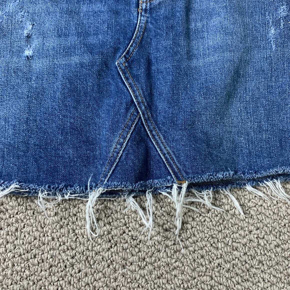 BDG Outfitters Womens Skirt Size Small Blue Dark Wash Denim Distressed Mini - Picture 3 of 9